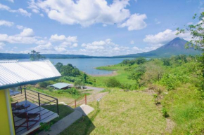NEW Hilltop Bungalow 1 w spectacular Volcano View
